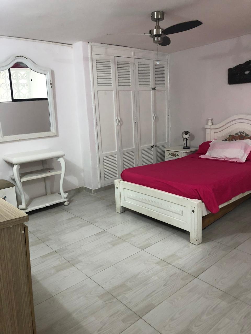 Av. Almirante Brión. No.1-96. Primer piso, El Laguito, Cartagena de Indias, 4 Bedrooms Bedrooms, ,2 BathroomsBathrooms,Apartamento,En Venta,Edificio Tocahagua,1,1030